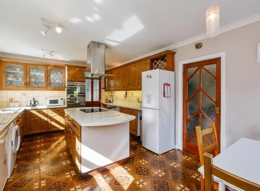 3 Loughview Drive, Upper Knockbreda Road, Belfast, BT6 0NU