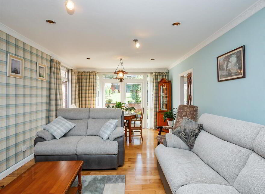3 Loughview Drive, Upper Knockbreda Road, Belfast, BT6 0NU