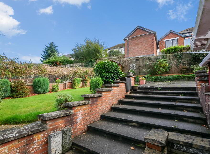 3 Loughview Drive, Upper Knockbreda Road, Belfast, BT6 0NU