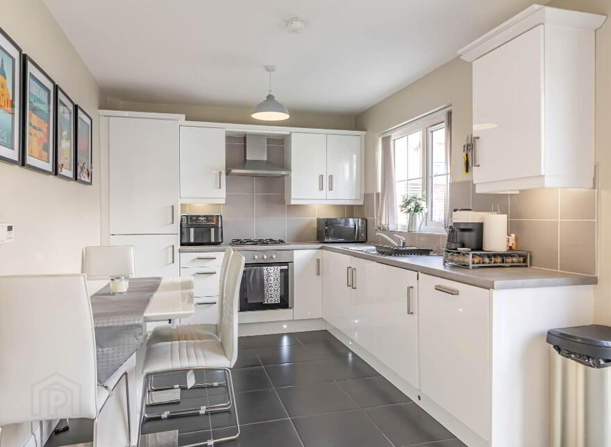 11 Lady Wallace Green, Lisburn, BT28 3NX