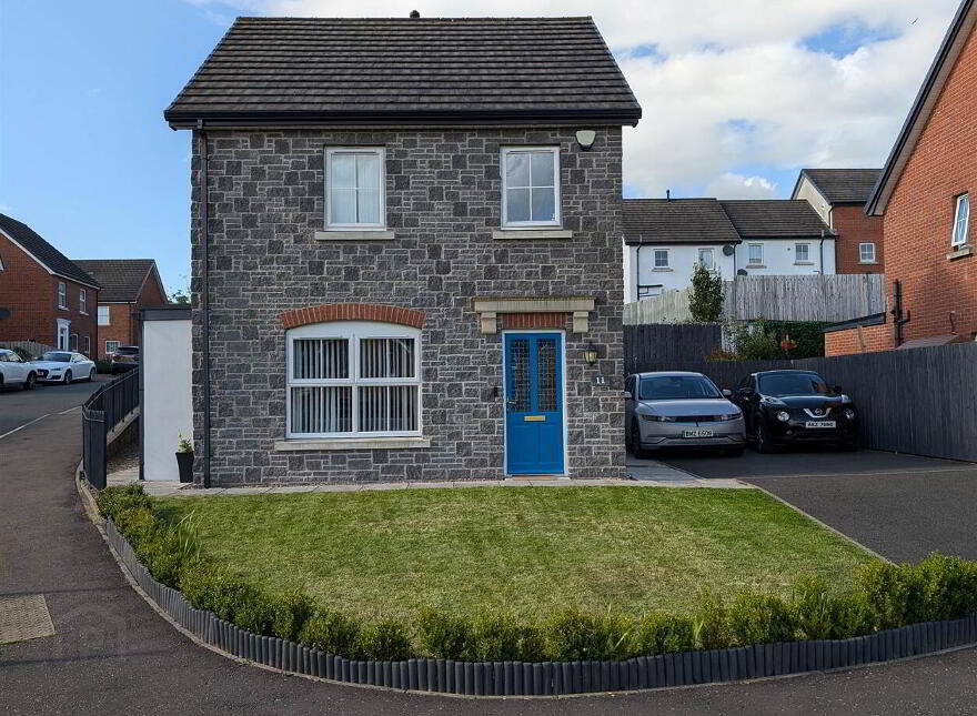 11 Lady Wallace Green, Lisburn, BT28 3NX