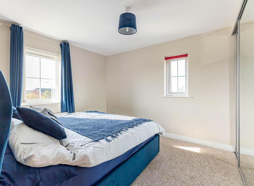 11 Lady Wallace Green, Lisburn, BT28 3NX