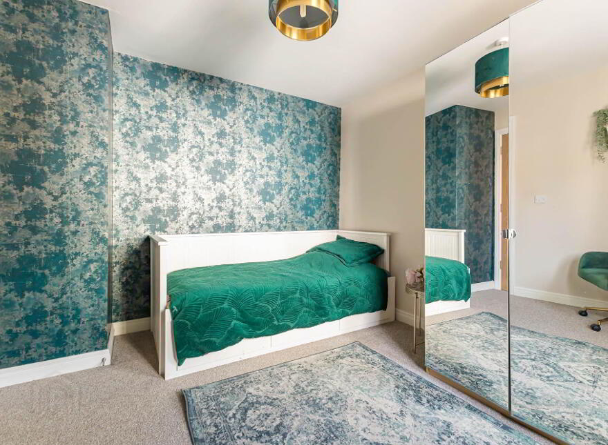 11 Lady Wallace Green, Lisburn, BT28 3NX