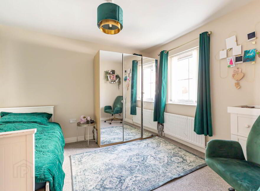 11 Lady Wallace Green, Lisburn, BT28 3NX