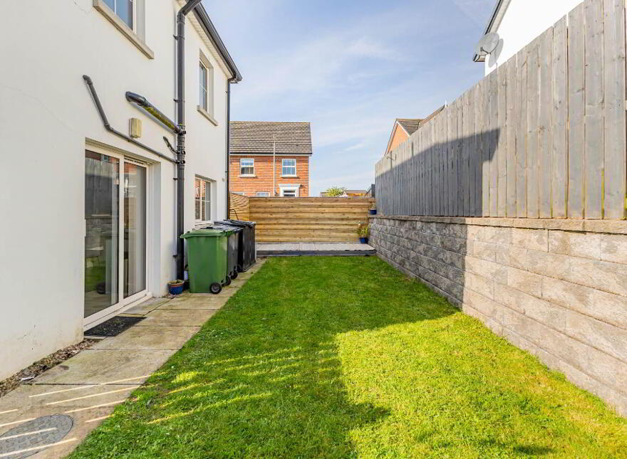 11 Lady Wallace Green, Lisburn, BT28 3NX