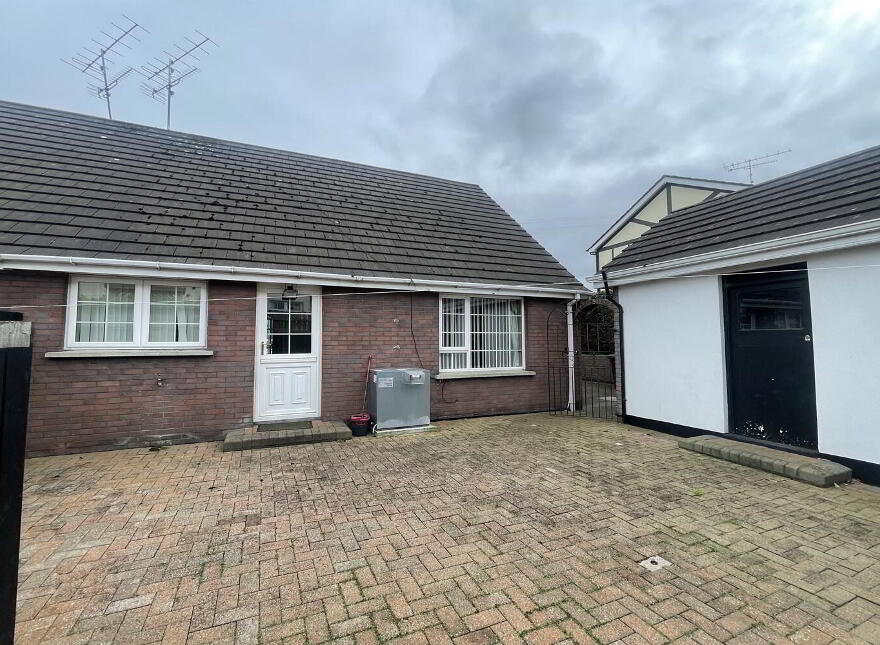 31 Ferndale, Clogher, BT76 0AS