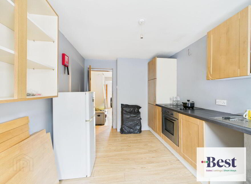 6 Church Way, Larne, BT40 2AA