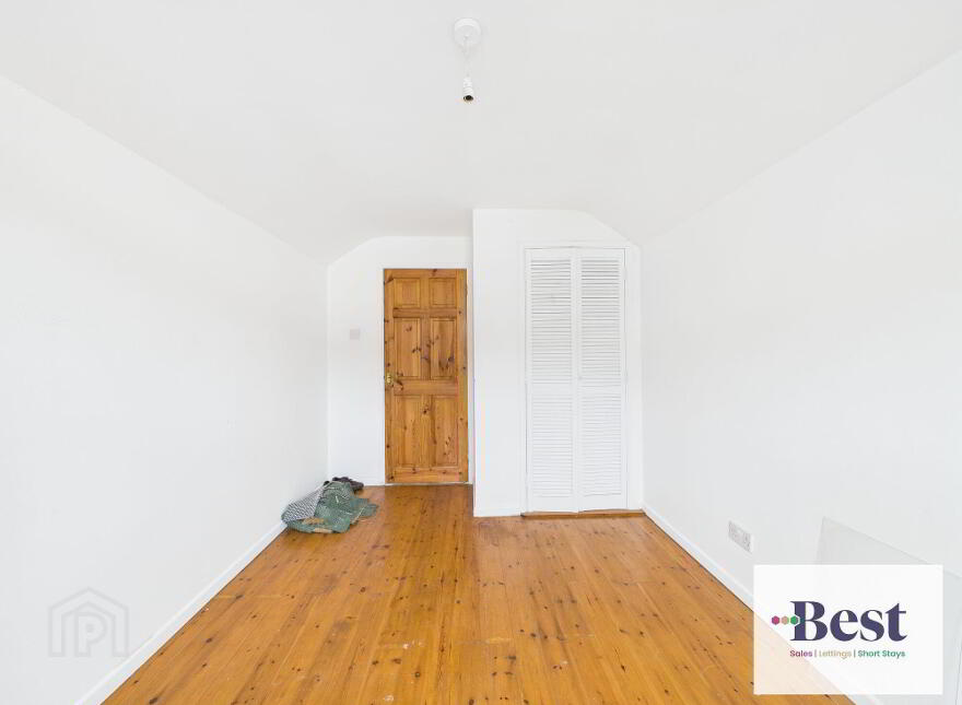 6 Church Way, Larne, BT40 2AA