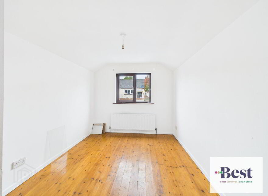 6 Church Way, Larne, BT40 2AA