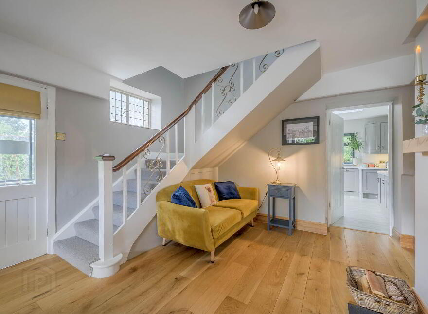Culloden Cottages, 114 Bangor Road, Holywood, BT18 0LR
