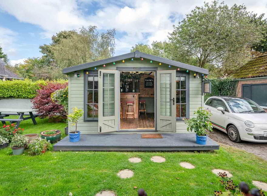 Culloden Cottages, 114 Bangor Road, Holywood, BT18 0LR