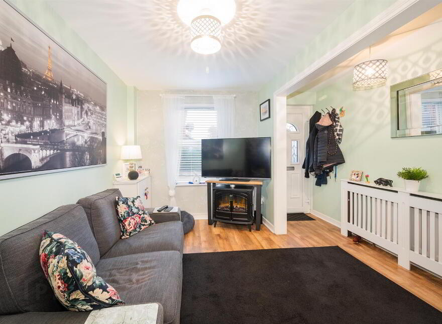 17 Lisavon Parade, Belfast, BT4 1LE