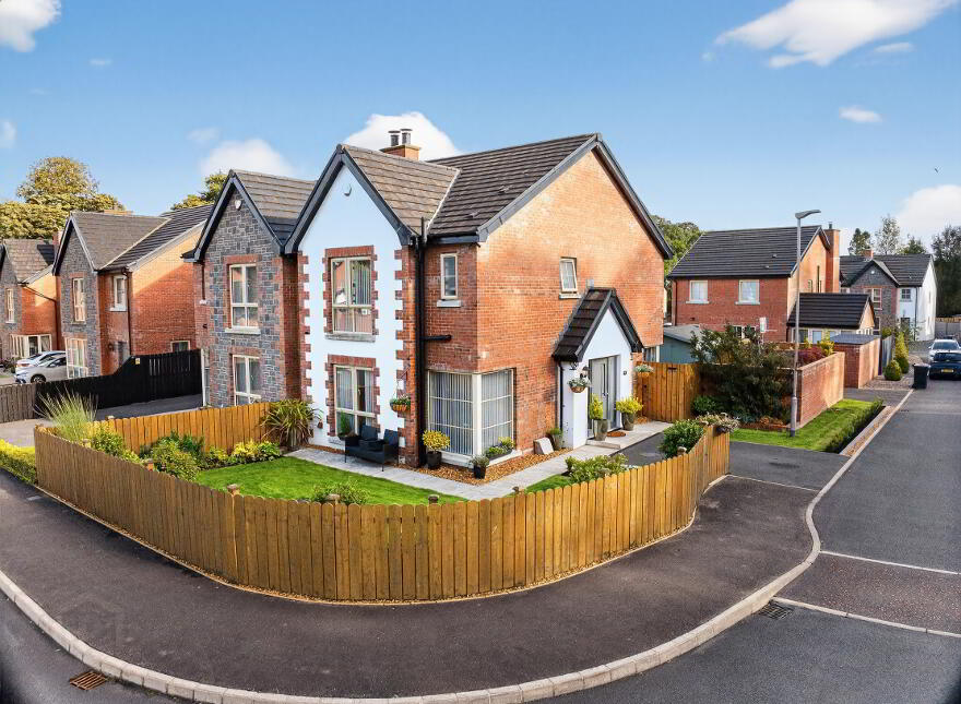 43 Haughtons Hall, Cullybackey, Ballymena, BT42 1FT