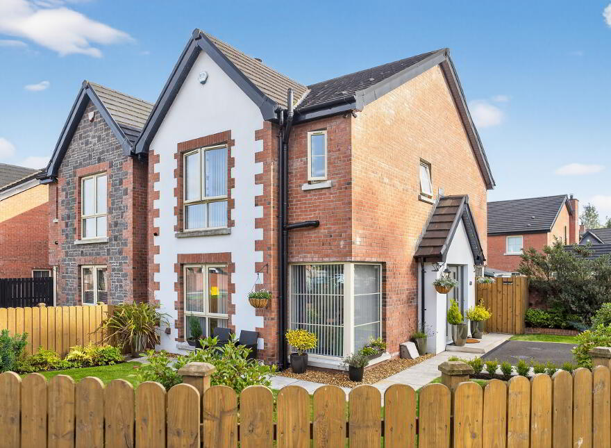 43 Haughtons Hall, Cullybackey, Ballymena, BT42 1FT