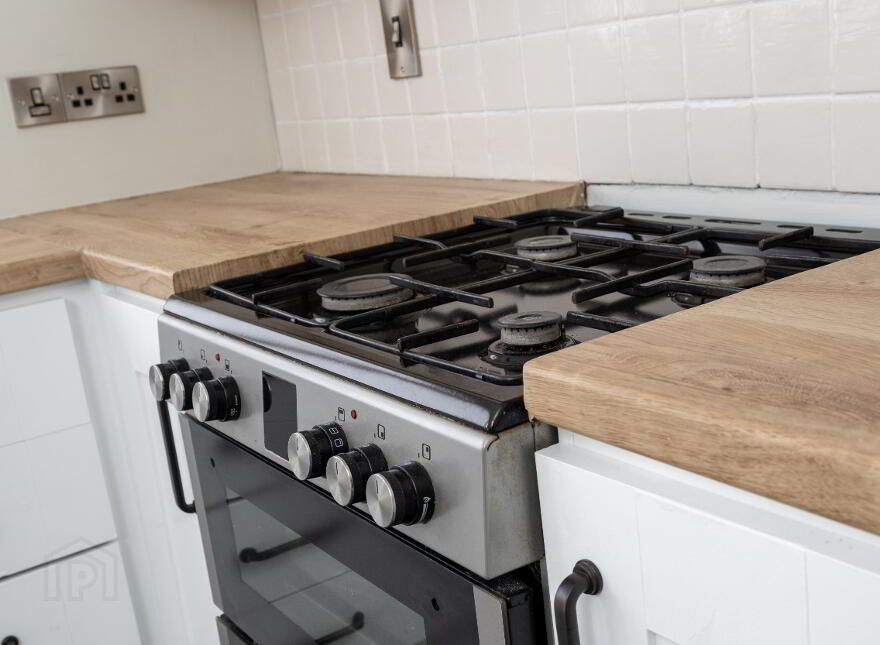 Shaftesbury Road, Bangor, BT20 3GD