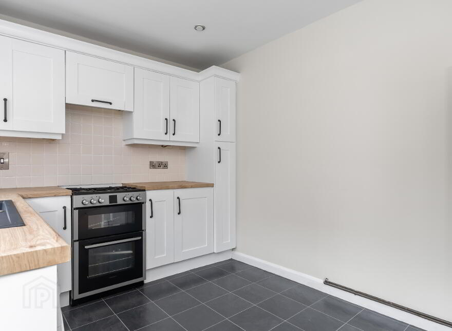 Shaftesbury Road, Bangor, BT20 3GD