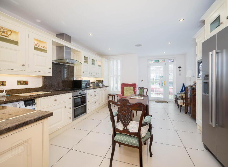 Apt 2, 2 Danesfort Park North, RB, Belfast, BT9 5