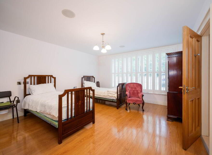 Apt 2, 2 Danesfort Park North, RB, Belfast, BT9 5