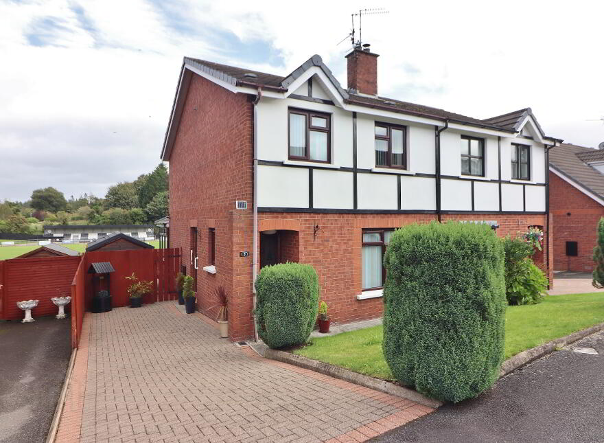 9 Oakleigh Grove, Lurgan, BT67 9AY