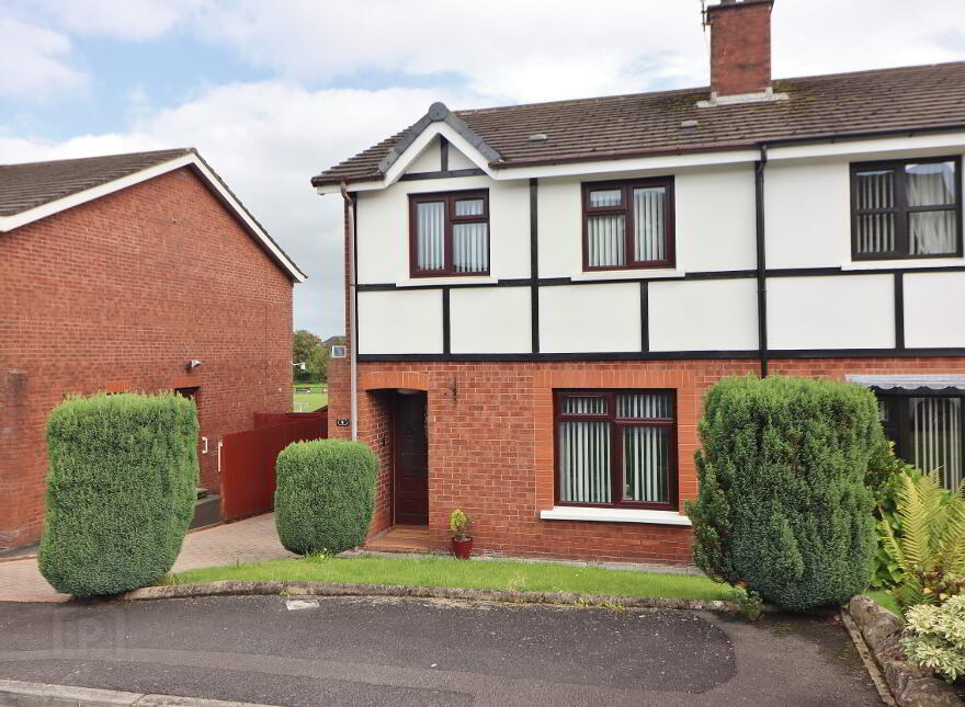 9 Oakleigh Grove, Lurgan, BT67 9AY