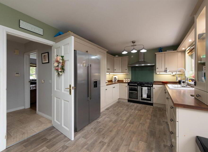 2 Iveagh Avenue, Dromore, Blackskull, BT25 1GY