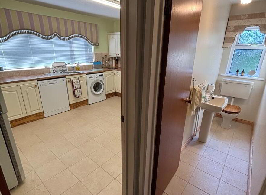 17 Cavanacaw Park, Armagh, BT60 2EA