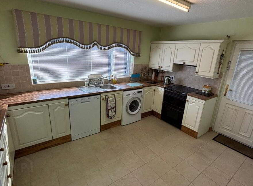 17 Cavanacaw Park, Armagh, BT60 2EA
