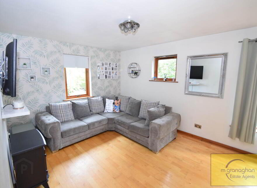 12 Meadowhill, Glen Road, Belfast, BT11 8QR