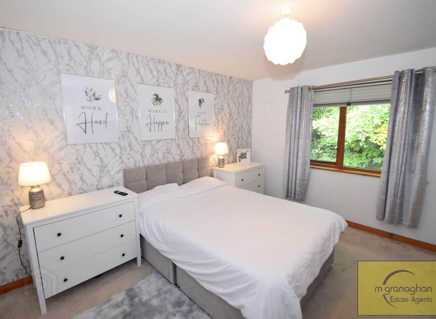 12 Meadowhill, Glen Road, Belfast, BT11 8QR