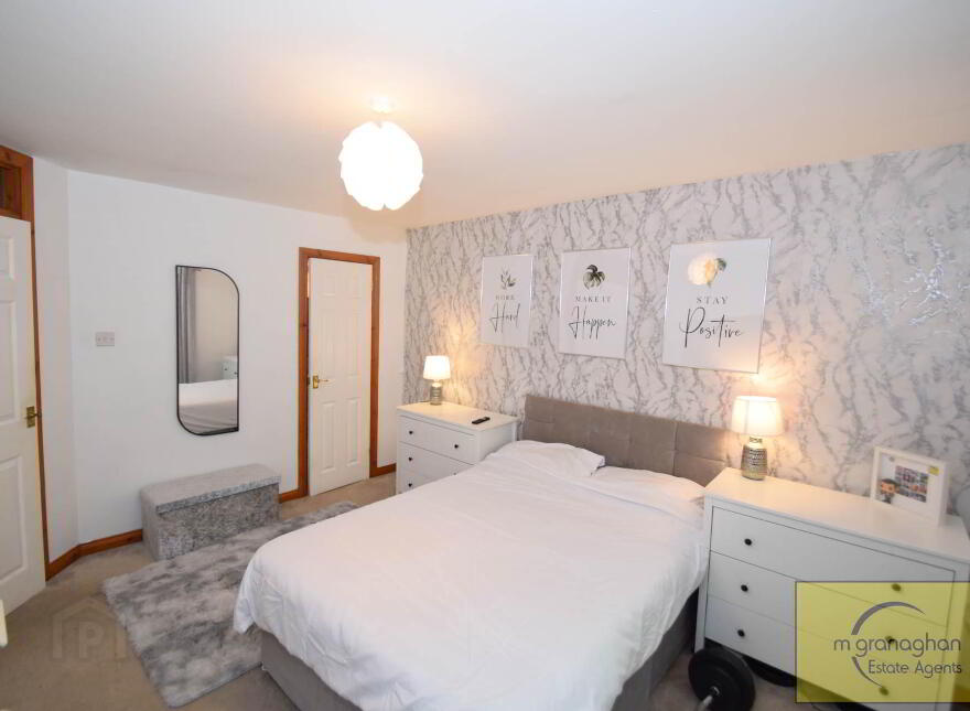 12 Meadowhill, Glen Road, Belfast, BT11 8QR