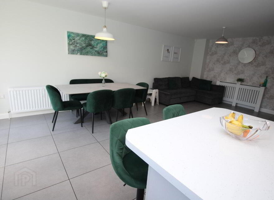 14 Highgrove Road, Carrickfergus, BT38 9AG