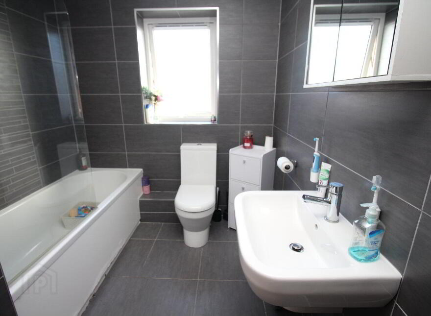 14 Highgrove Road, Carrickfergus, BT38 9AG