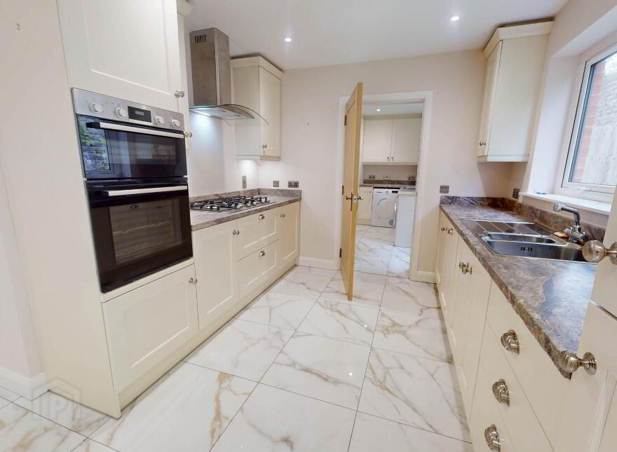 5 Drumgarrow Avenue, Drumgarrow, Enniskillen, BT74 4GZ