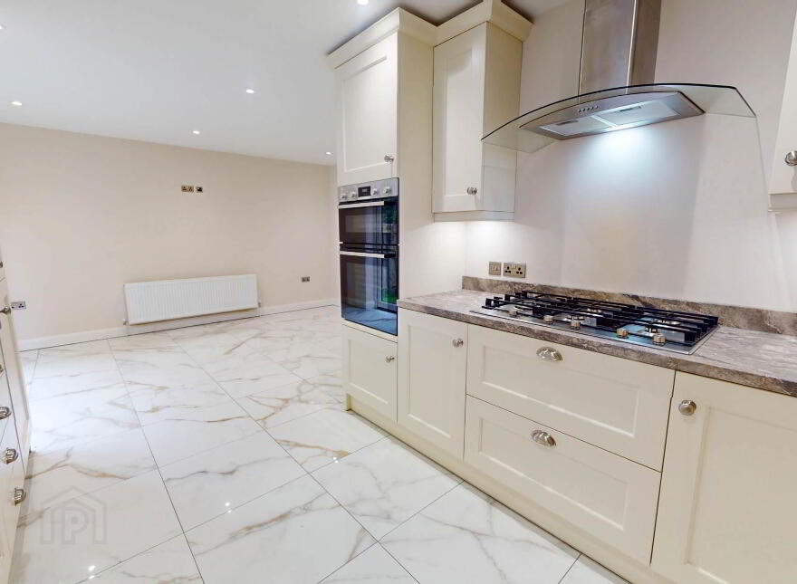 5 Drumgarrow Avenue, Drumgarrow, Enniskillen, BT74 4GZ