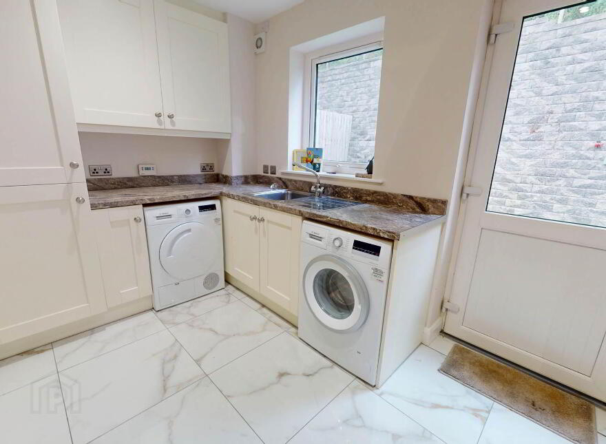 5 Drumgarrow Avenue, Drumgarrow, Enniskillen, BT74 4GZ