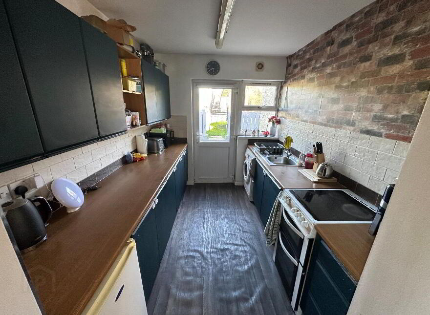 84 Donaghadee Road, Newtownards, BT23 7HB