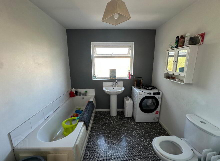 84 Donaghadee Road, Newtownards, BT23 7HB