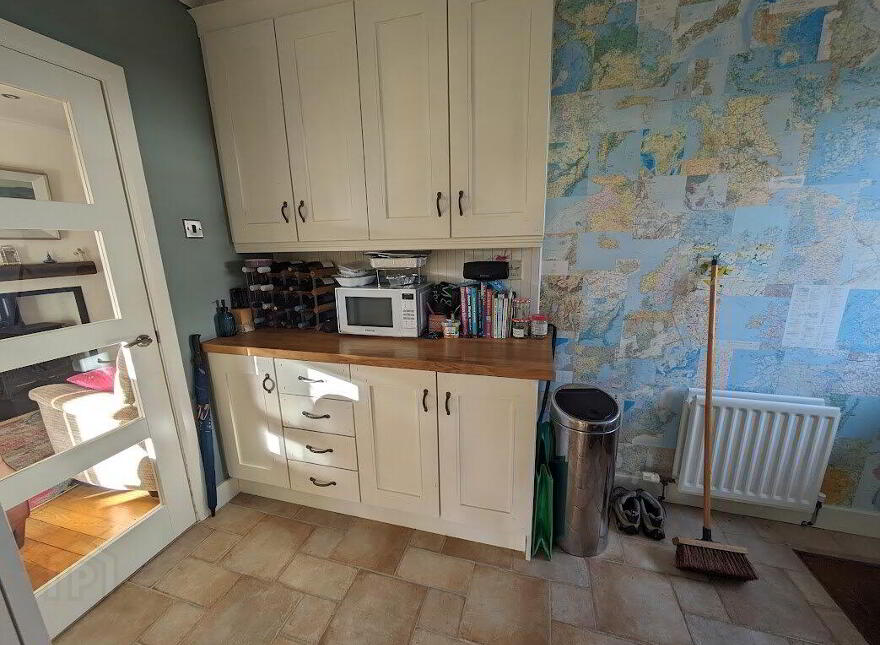 8 Dixon Road, Bangor, BT19 6AU