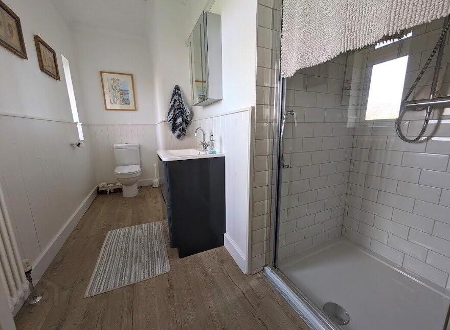 8 Dixon Road, Bangor, BT19 6AU
