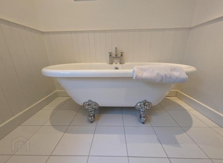 8 Dixon Road, Bangor, BT19 6AU
