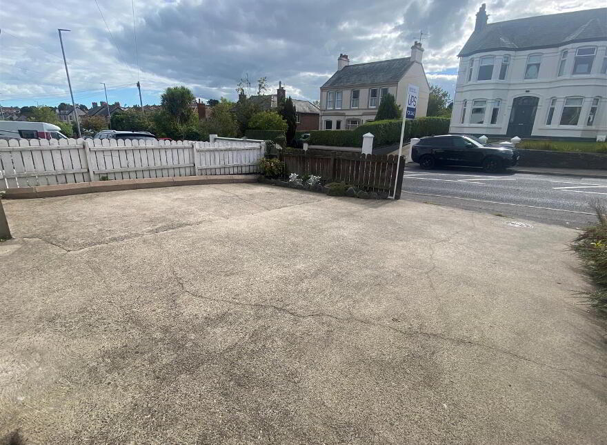 49 Donaghadee Road, Bangor, BT20 4QY