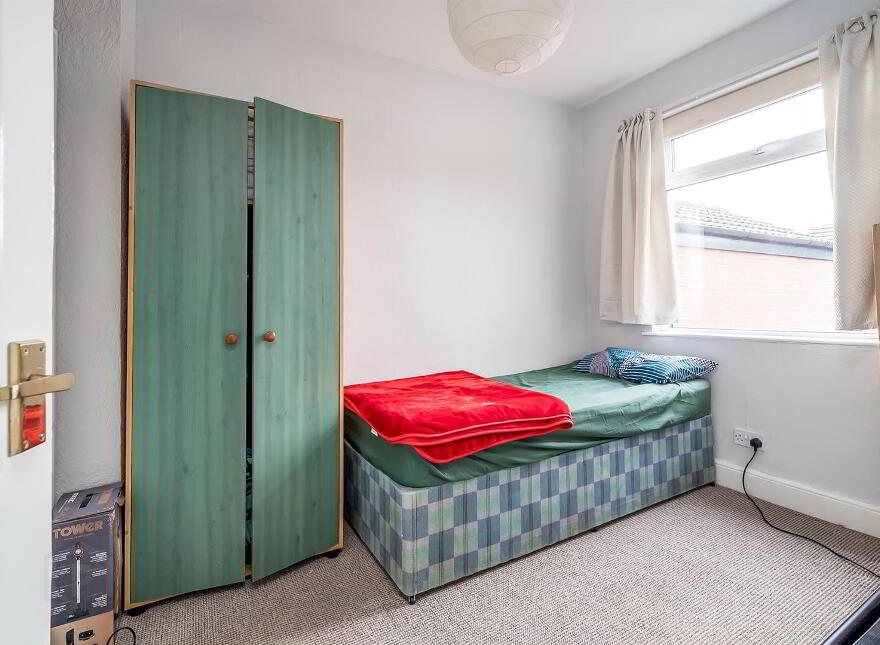 15 Rosebery Road, Belfast, BT6 8JA