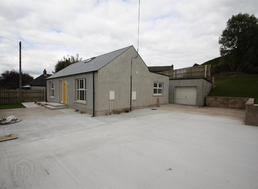 33 Lisburn Road, Ballynahinch, BT24 8TH