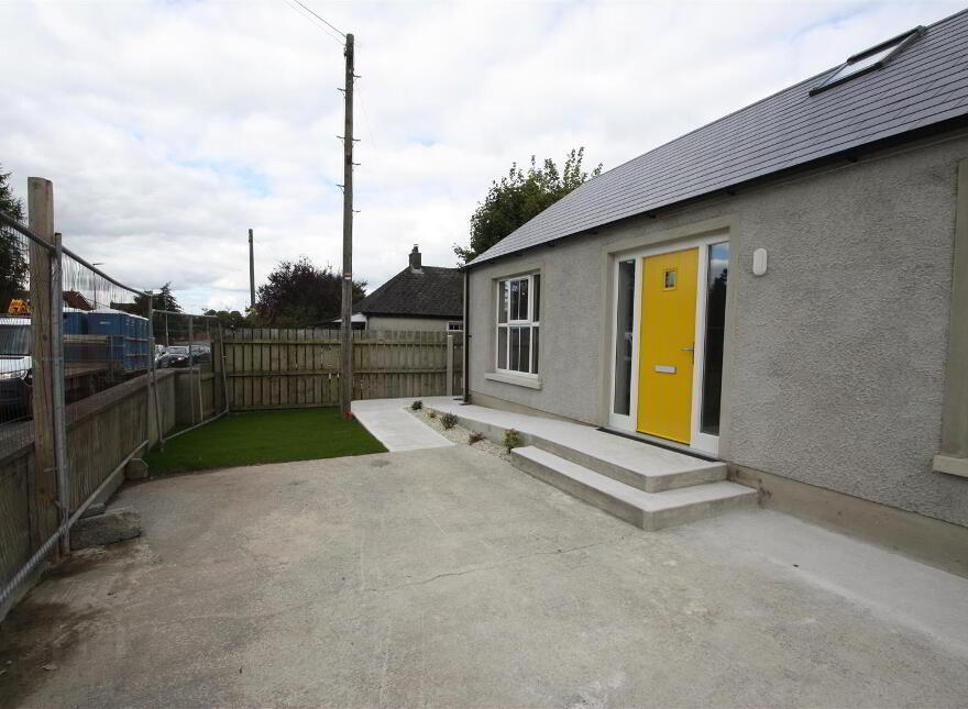 33 Lisburn Road, Ballynahinch, BT24 8TH