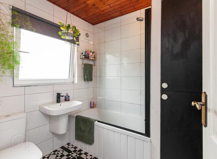 3 Stirling Road, Belfast, BT6 9LX