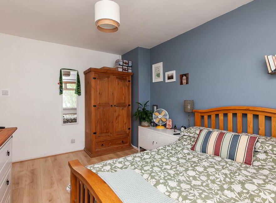 3 Stirling Road, Belfast, BT6 9LX