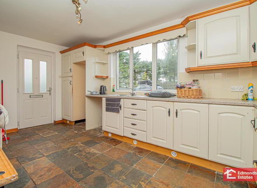 10 Dungonnell Road, Cargan, Ballymena, BT43 7LJ