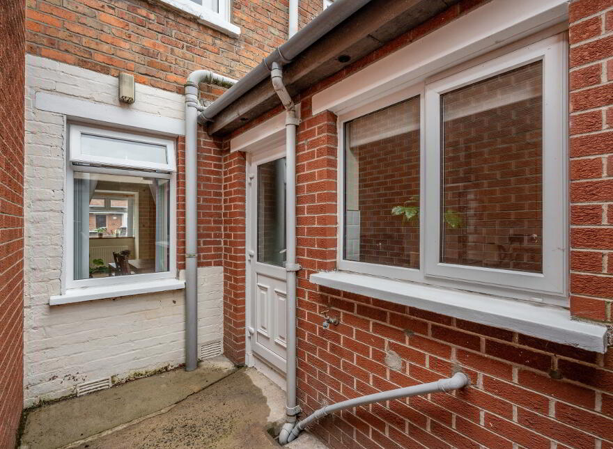11 Bloomfield Parade, Belfast, BT5 5AS