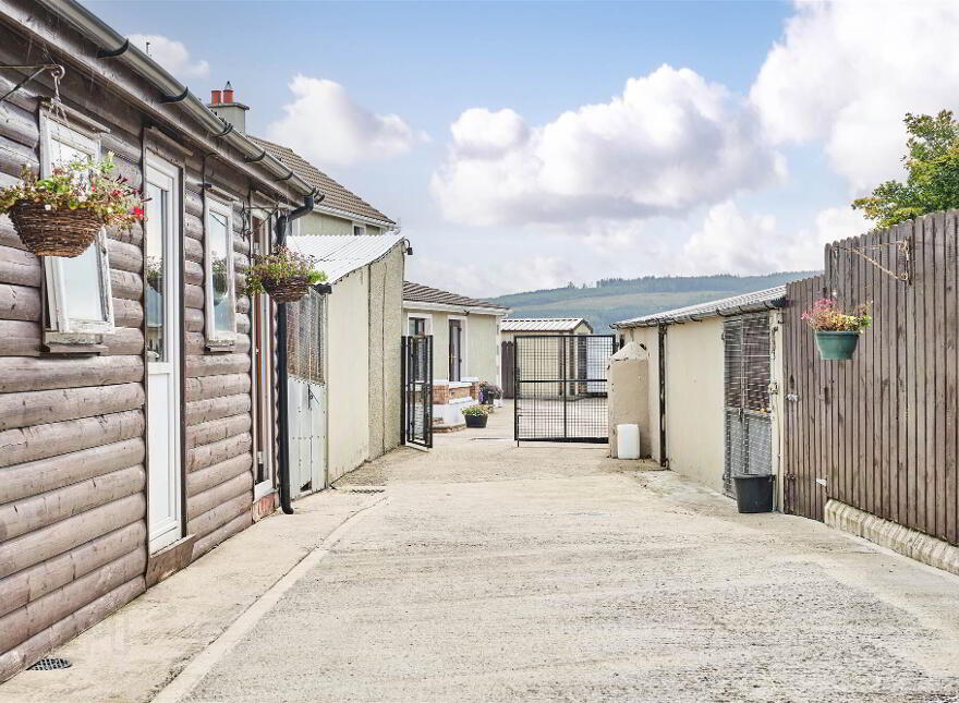 Bushbane Kennels, Cattery & Grooming, 28 Whitepark Road, Ballycastle, BT54 6LJ