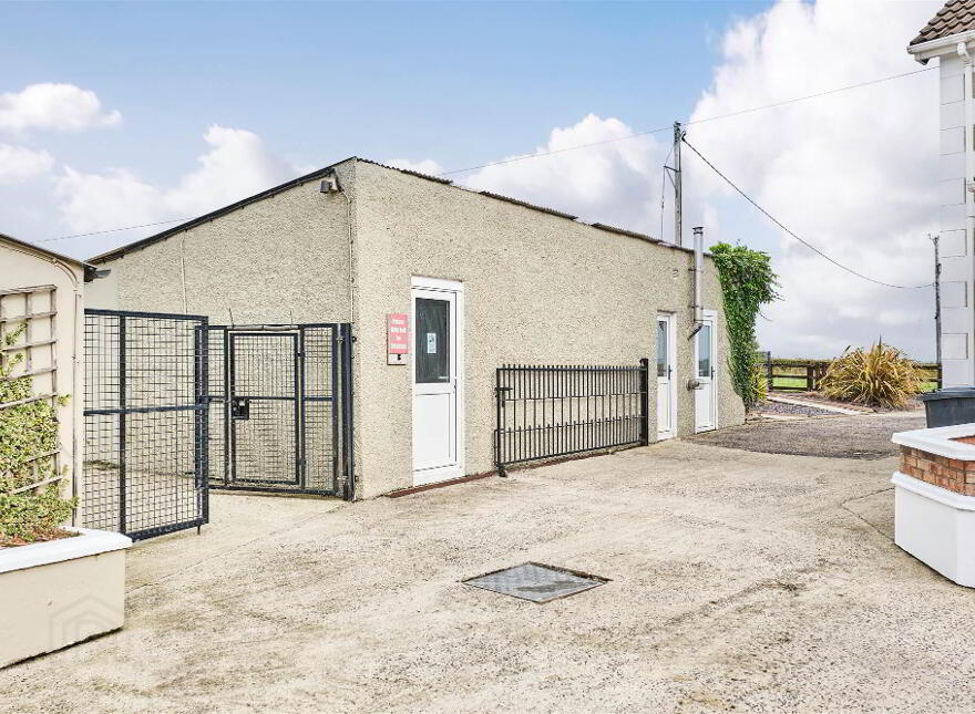 Bushbane Kennels, Cattery & Grooming, 28 Whitepark Road, Ballycastle, BT54 6LJ